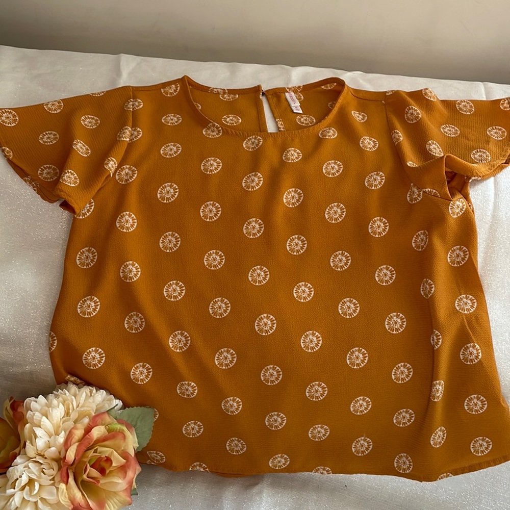 Yellow M blouse